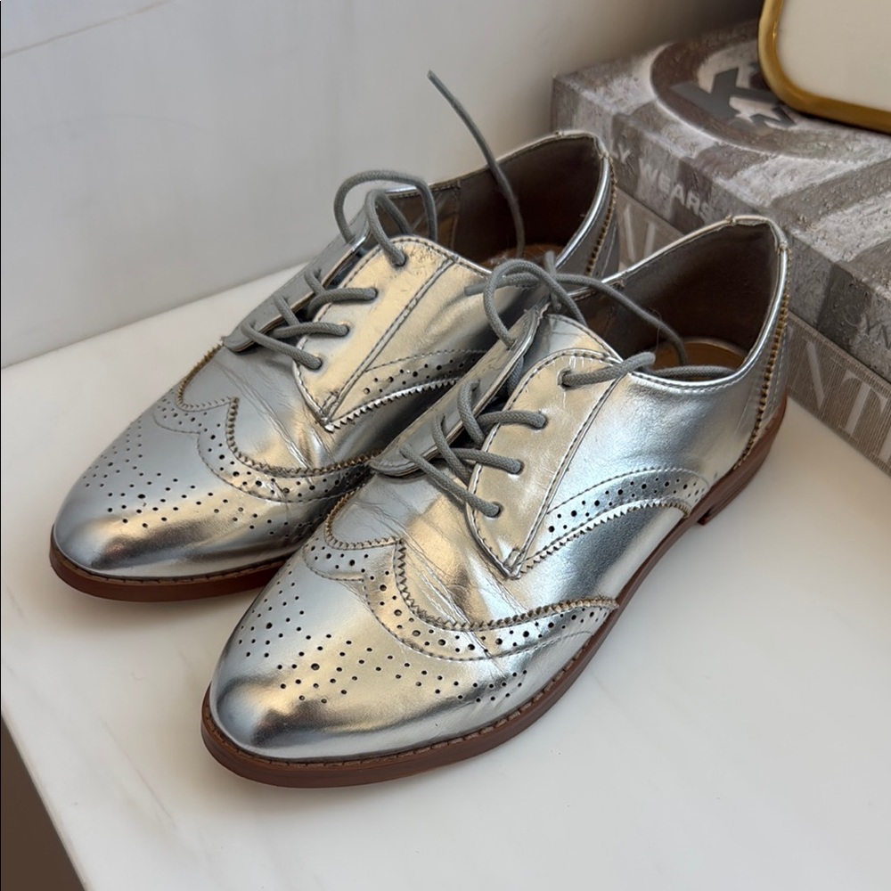 Metallic Silver Wingtip Oxford Shoes for Women
